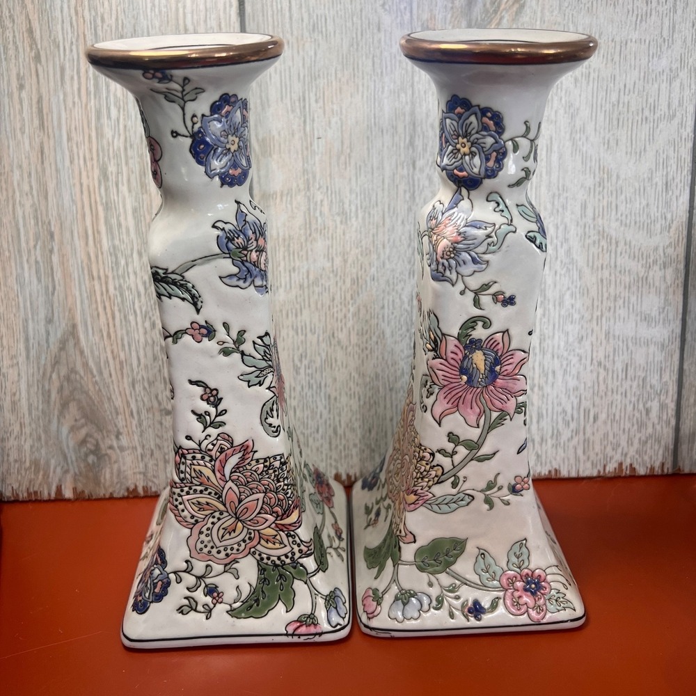 Set ANDREA BY SADEK Chinese Floral CHINOISERIE CANDLESTICK CANDLE HOLDERS 8 3/4"